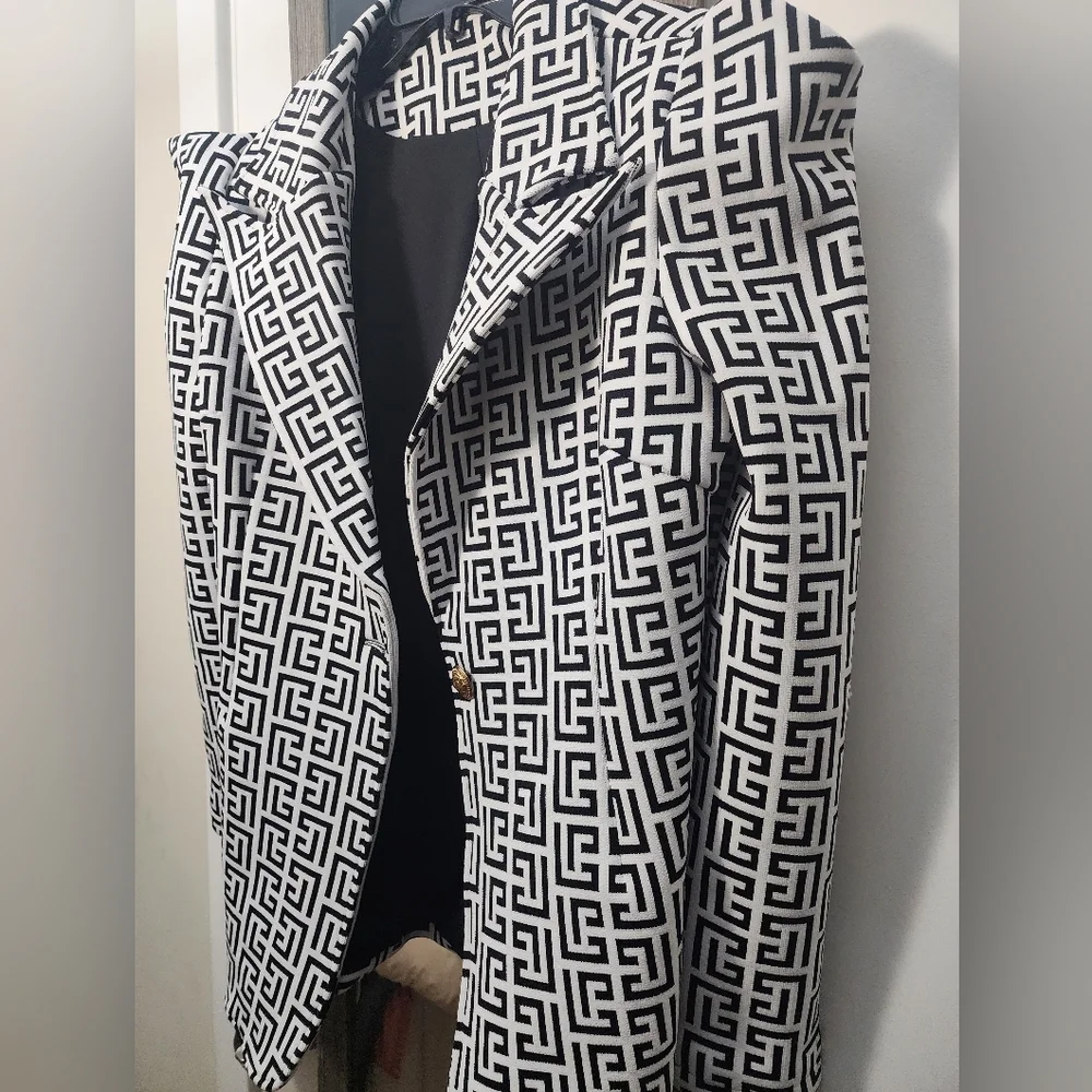 Black and White Geometric Patterned Jacket And Matching Midi Dress - Picture 2 of 6